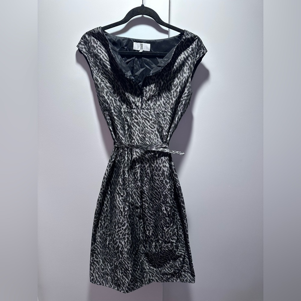 Vintage dress by Irene Van RYB European size 38, I am usually between a 4 and 6.